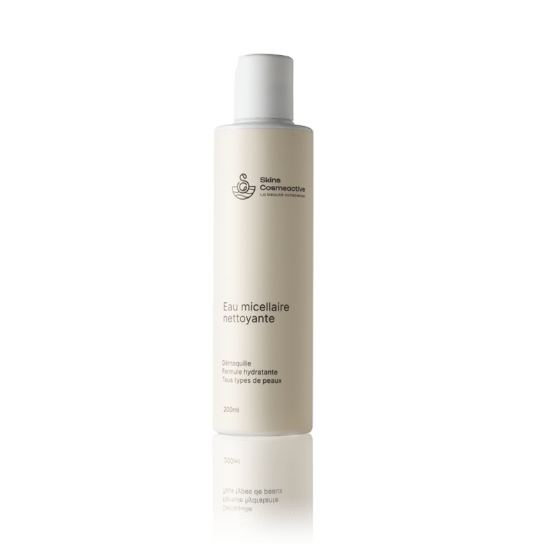Eau micellaire nettoyante