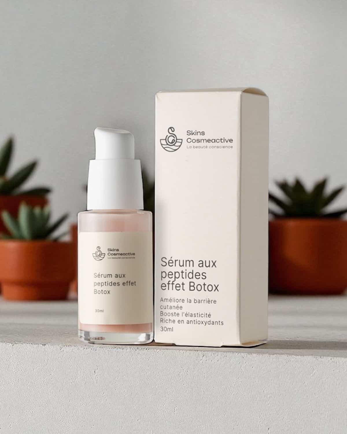 Sérum booster aux peptides- raffermit, régénère et lisse visiblement la peau